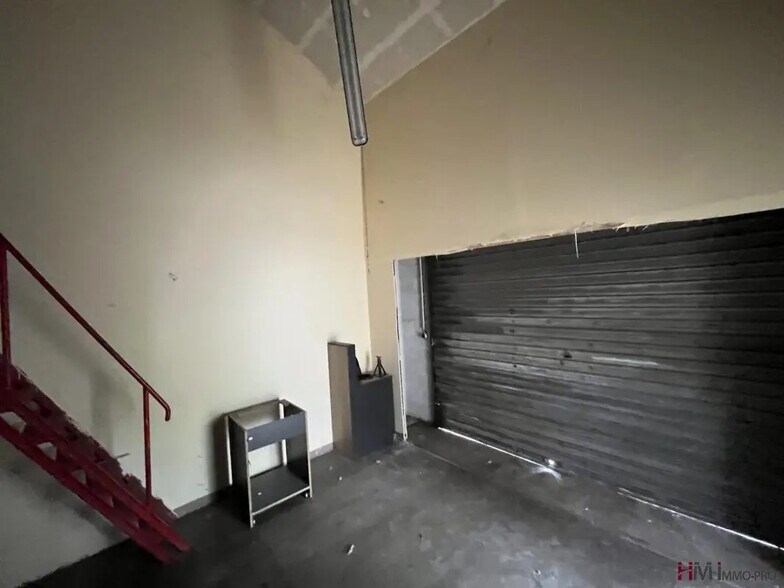 Flex in Le Havre for lease - Interior Photo - Image 2 of 4