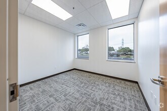 6422 E Campus Dr, San Antonio, TX for lease Interior Photo- Image 1 of 31