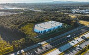 Centre Corporatif Laval 13 - Warehouse