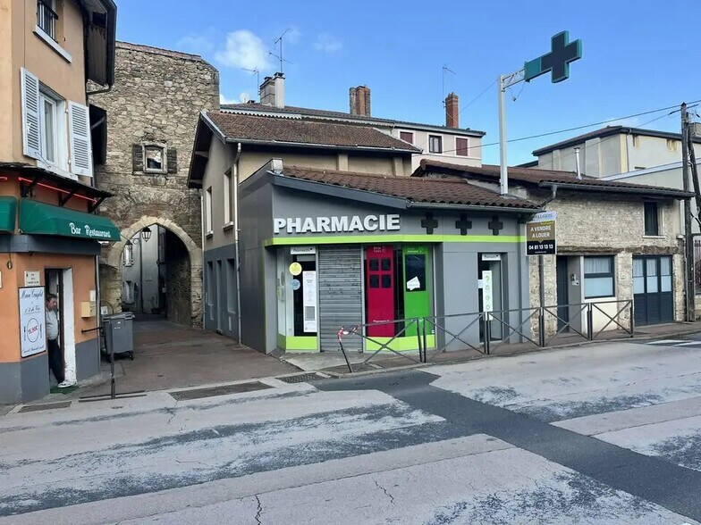 Retail in Chasselay for sale - Building Photo - Image 2 of 9