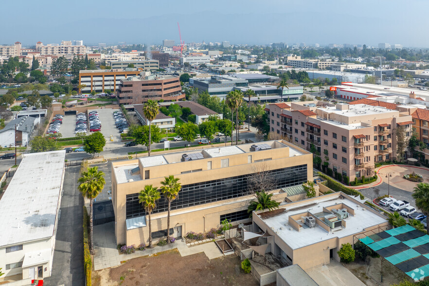 66 Hurlbut St, Pasadena, CA for lease - Aerial - Image 2 of 10