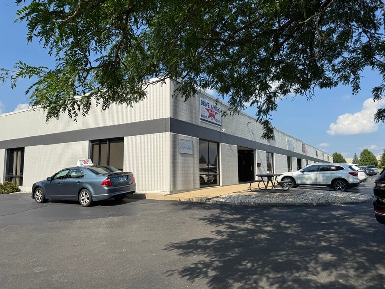 250-278 Phelps Ave, Rockford, IL for lease - Building Photo - Image 1 of 5
