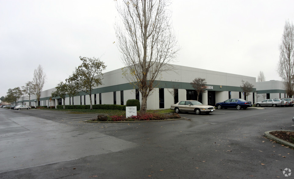 41900-41920 Christy St, Fremont, CA for lease - Building Photo - Image 3 of 4