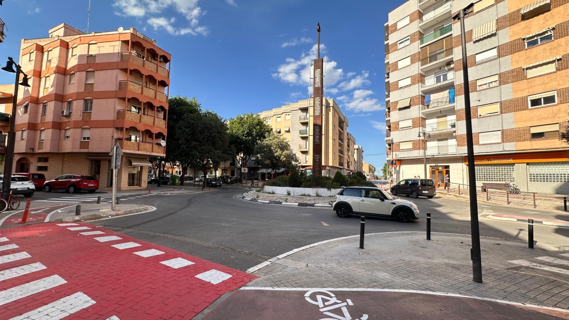 Retail in L'Alcúdia for lease Building Photo- Image 1 of 11