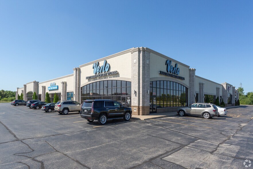 4884 W Lawrence St, Appleton, WI for lease - Primary Photo - Image 1 of 1