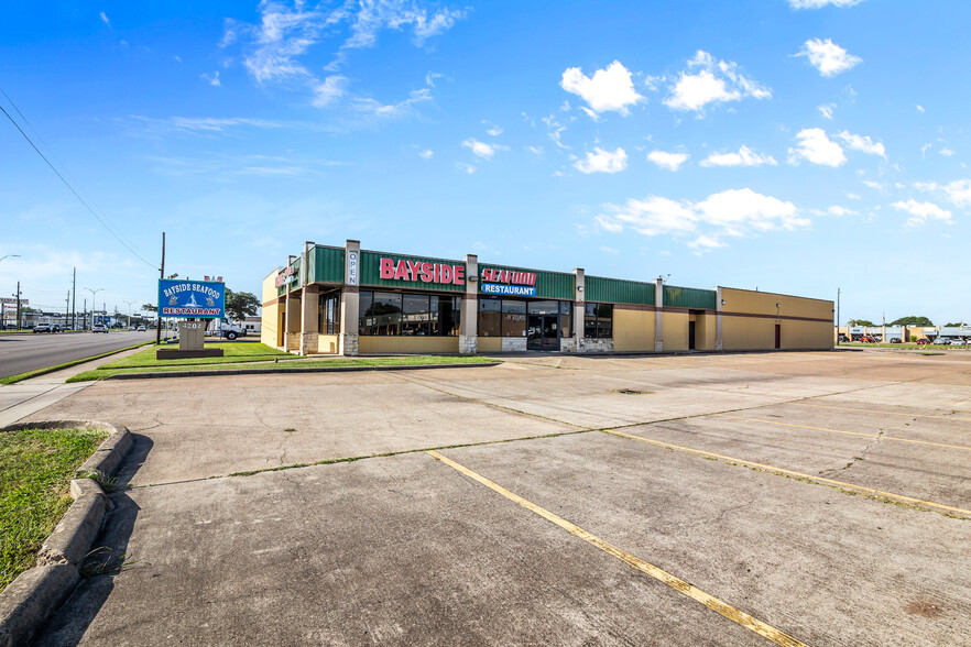 4202 N Navarro St, Victoria, TX for sale - Building Photo - Image 2 of 48