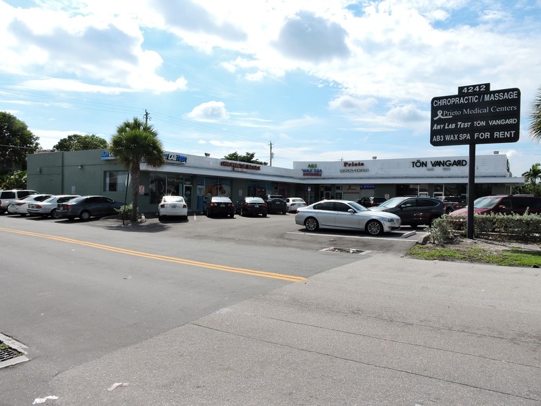 4242 N Federal Hwy, Fort Lauderdale, FL for sale - Building Photo - Image 1 of 1