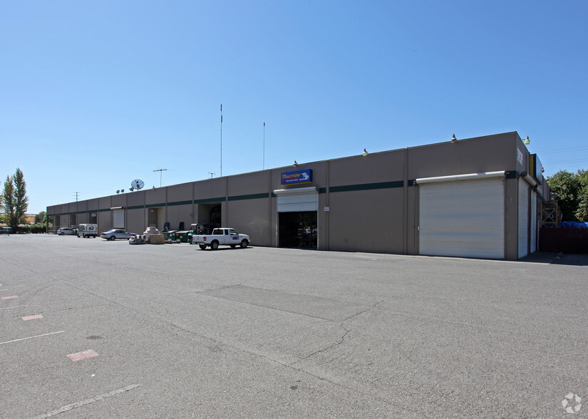 3939 W Capitol Ave, West Sacramento, CA for lease - Building Photo - Image 1 of 15