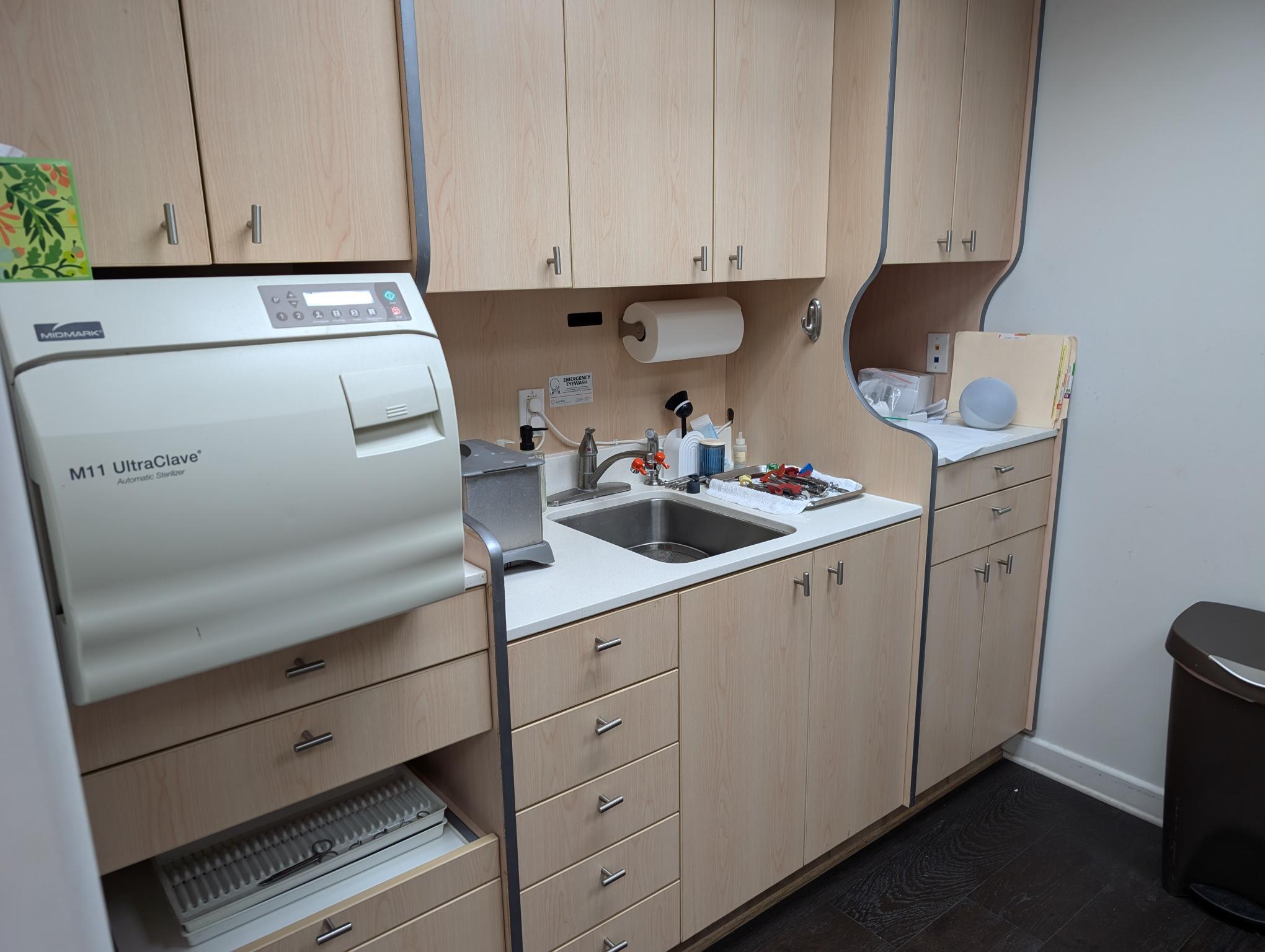 1418 7th St, Santa Monica, CA for lease Interior Photo- Image 1 of 7