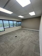 545 Mainstream Dr, Nashville, TN for lease Interior Photo- Image 2 of 7