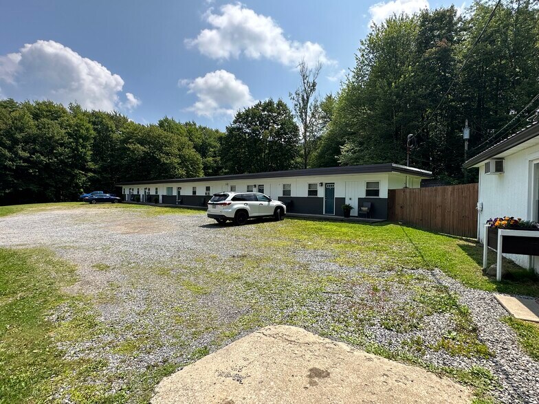6271 US Highway 322, Hartstown, PA 16131 Multifamily for Sale