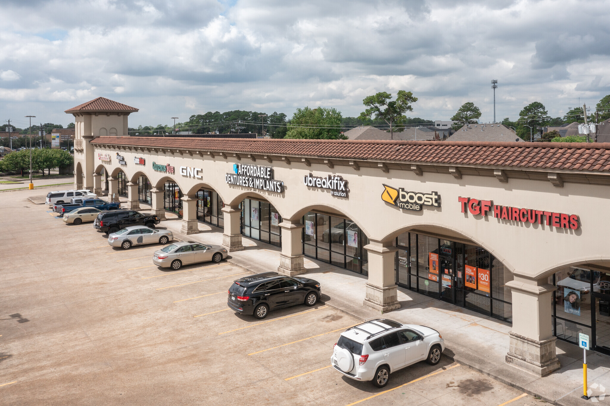 5805 E Sam Houston Pky N, Houston, TX for lease Building Photo- Image 1 of 8