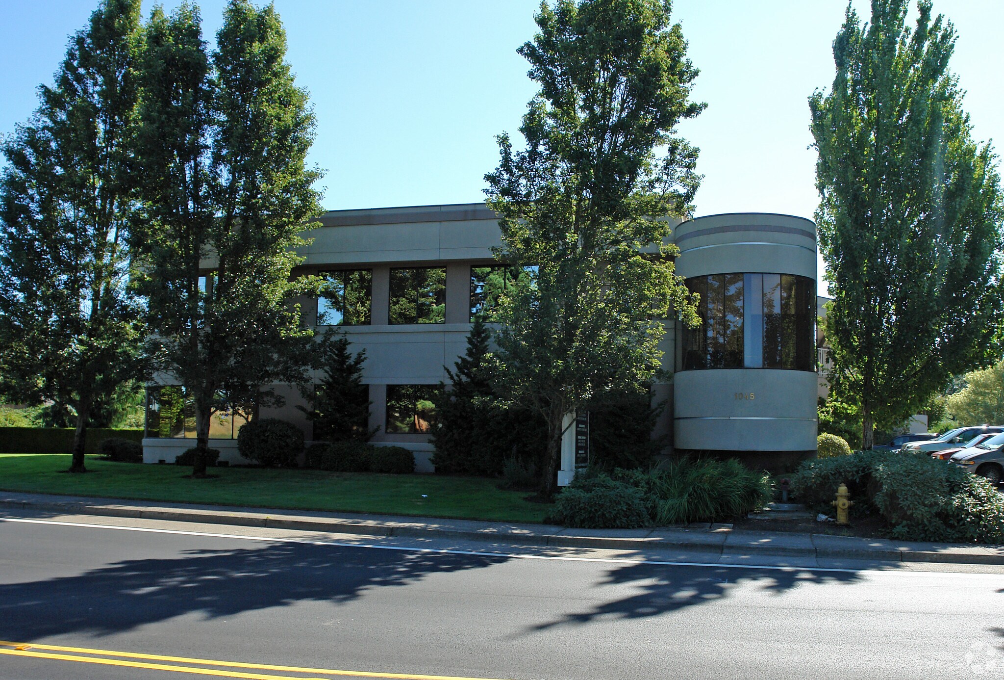 1045 Willagillespie Rd, Eugene, OR for sale Primary Photo- Image 1 of 1