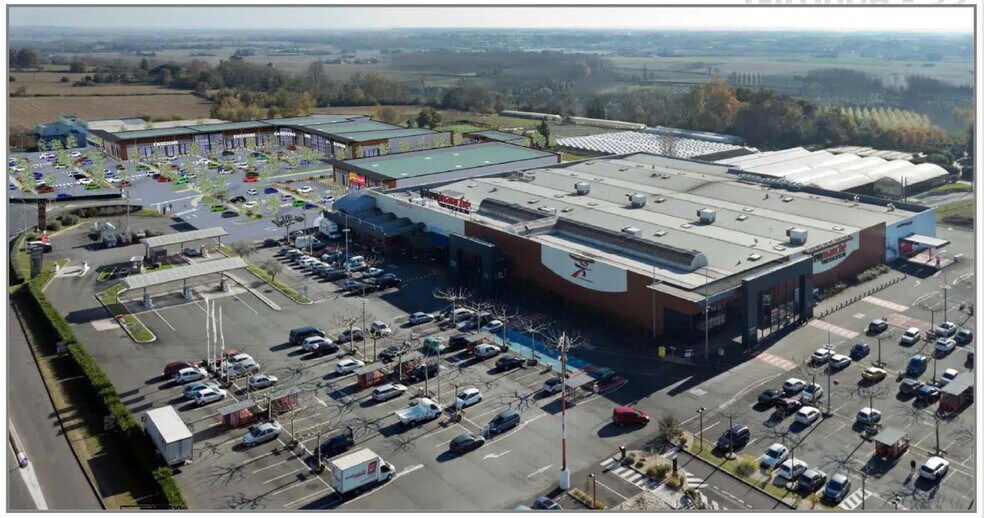 Retail in LA RÉOLE for lease - Aerial - Image 1 of 2