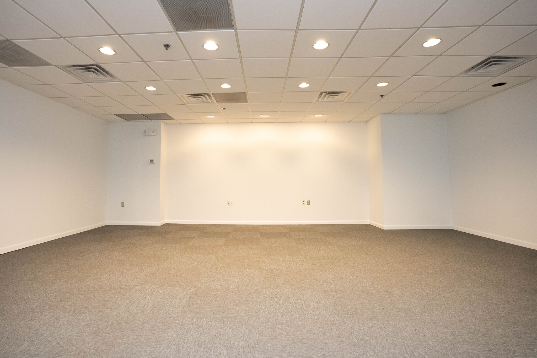 1110 Bonifant St, Silver Spring, MD for lease Interior Photo- Image 1 of 9