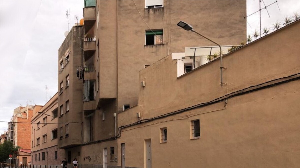 Barrio de Collblanc portfolio of 2 properties for sale on LoopNet.com Building Photo- Image 1 of 5