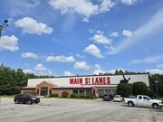 Farmville Bowling Entertainment Center - Parking Garage