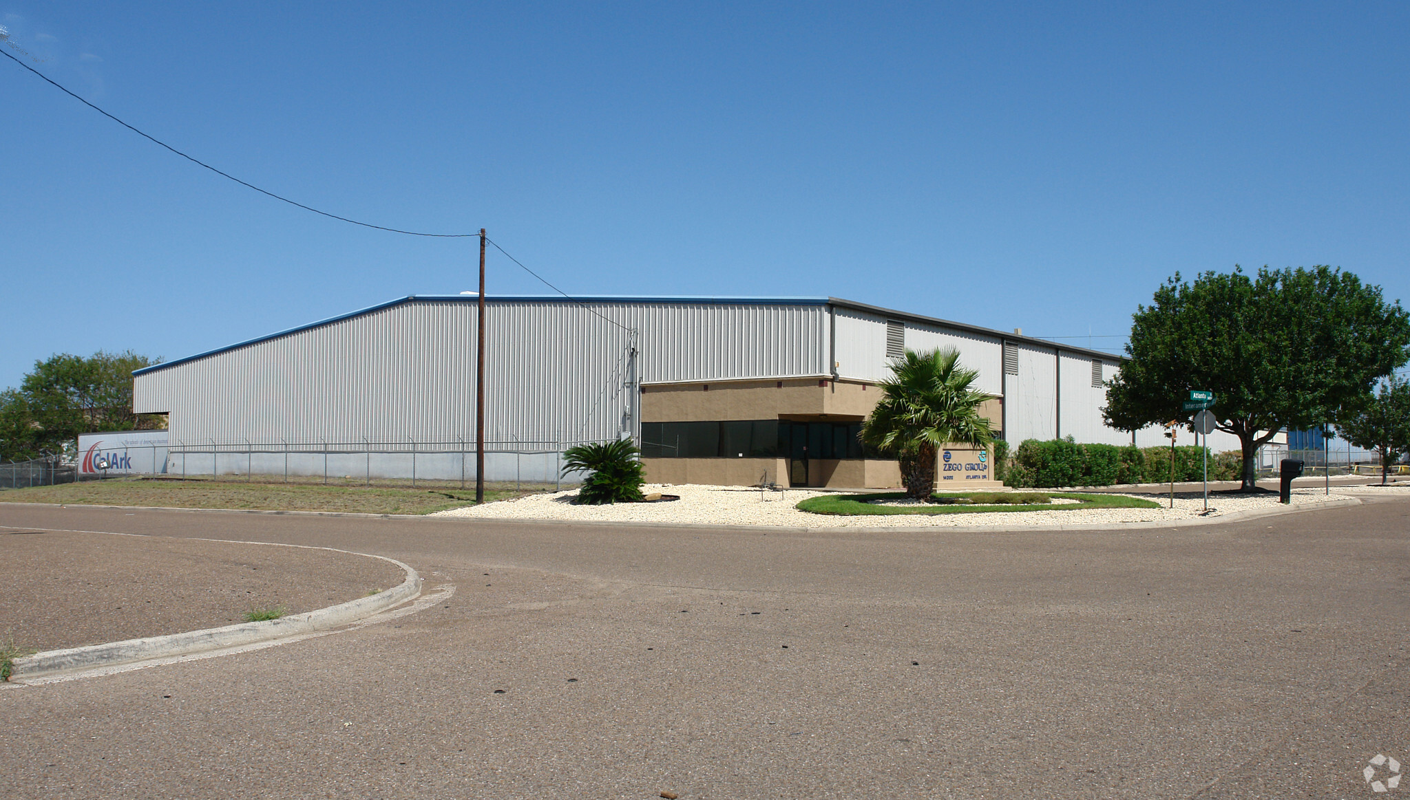 14202 Atlanta Dr, Laredo, TX for lease Primary Photo- Image 1 of 28