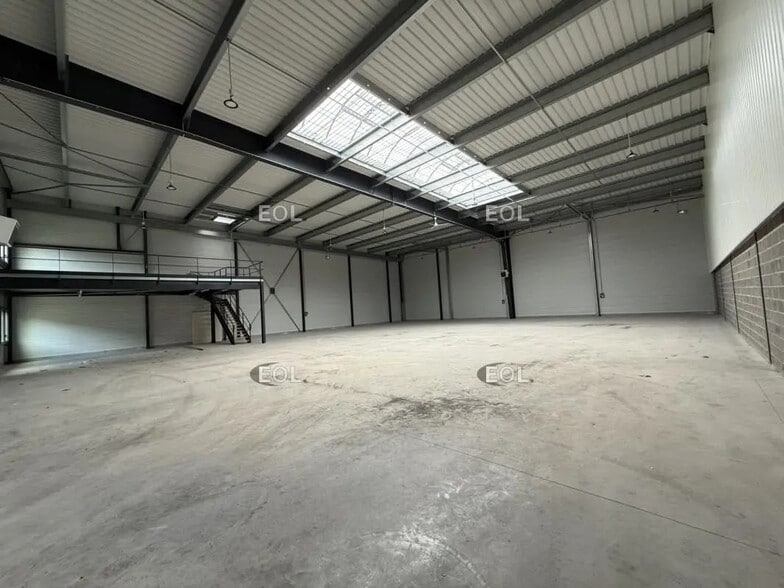 15 Rue Etienne Dolet, Le Petit-Quevilly for lease - Building Photo - Image 2 of 10