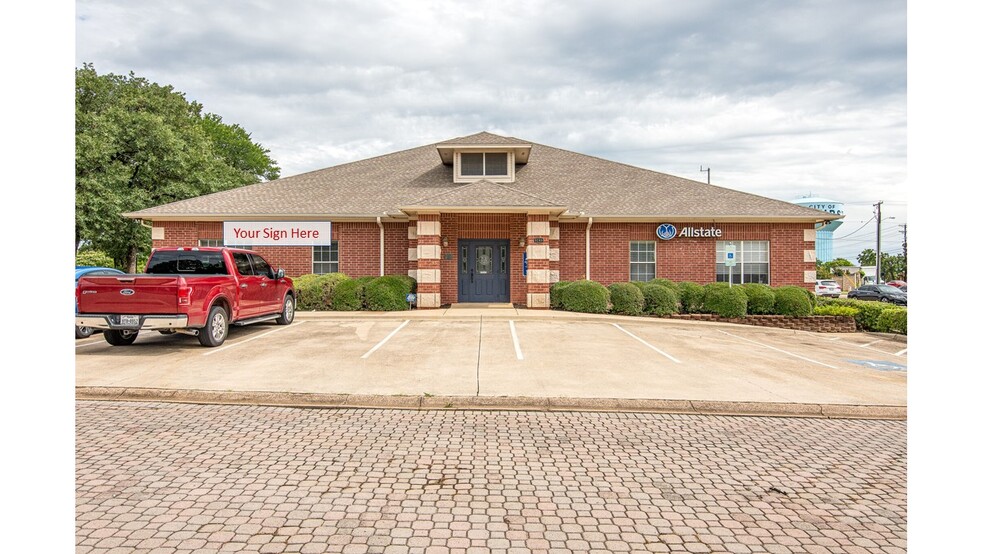 9289 Huntington Sq, North Richland Hills, TX for lease - Building Photo - Image 1 of 27