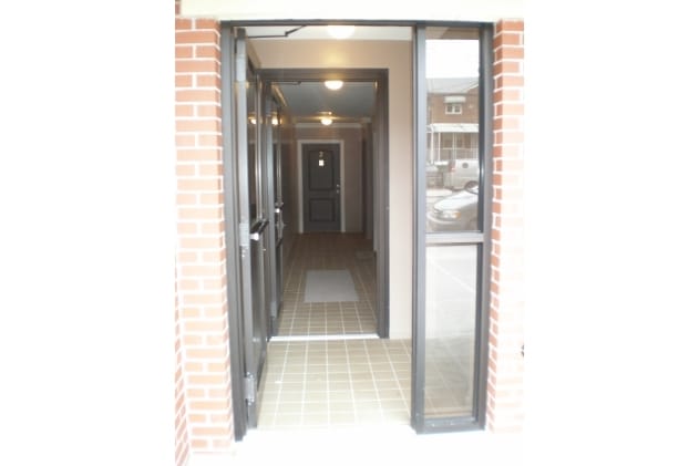 2543-2545 Bronxwood Ave, Bronx, NY for sale - Interior Photo - Image 2 of 12