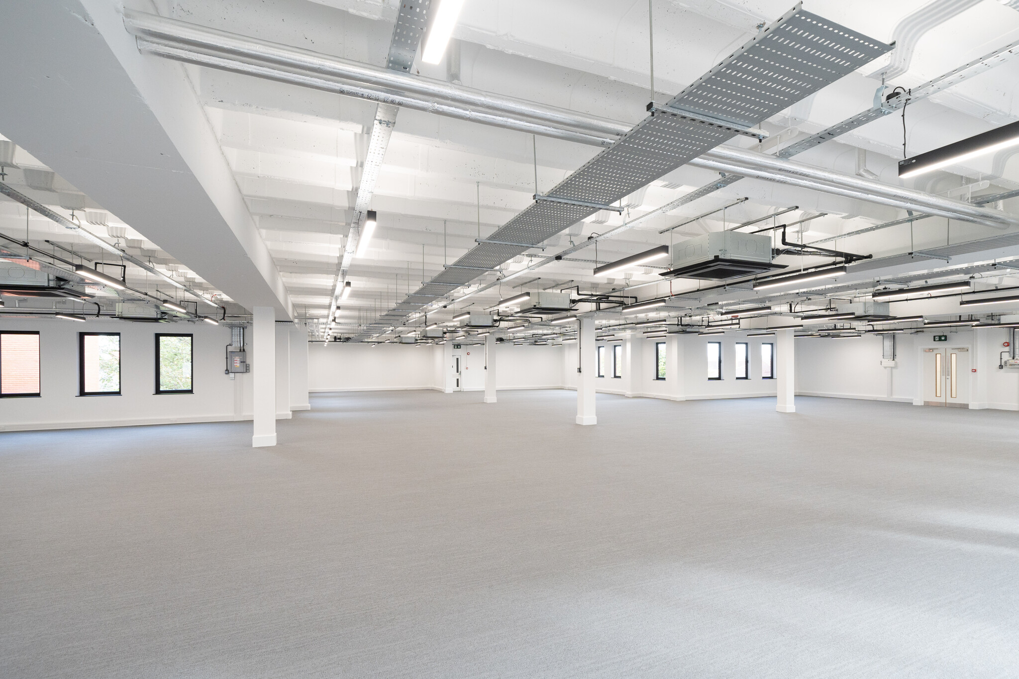 16 South Park, Sevenoaks for lease Interior Photo- Image 1 of 12