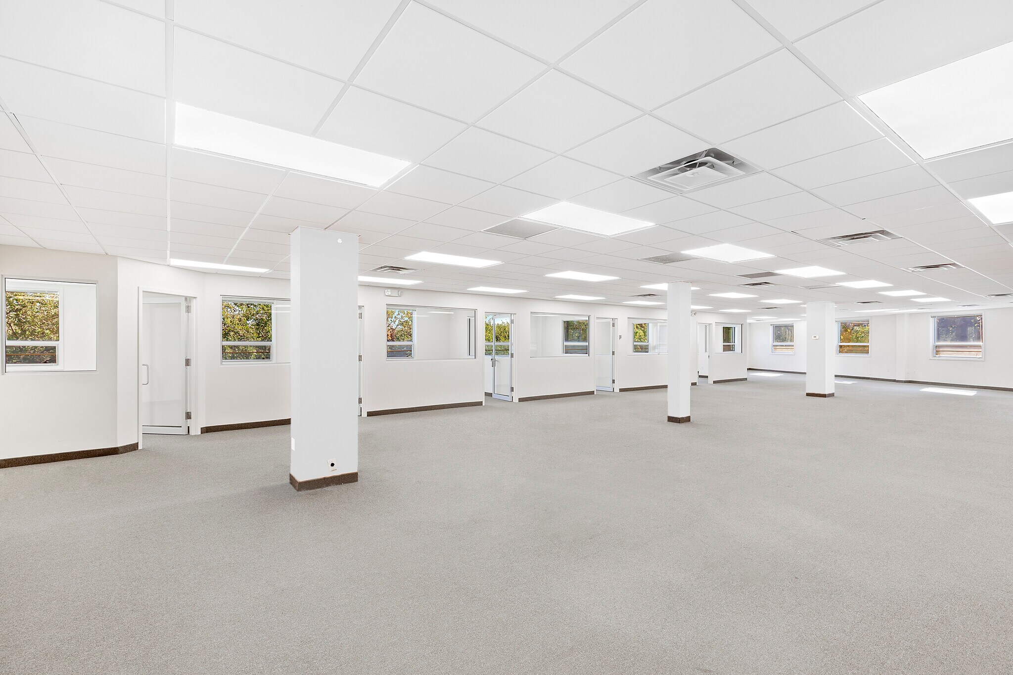 33 Flying Point Rd, Southampton, NY 11968 Office for Lease