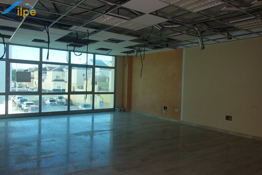 Office in Alcalá de Guadaíra, Sevilla for sale - Building Photo - Image 3 of 15