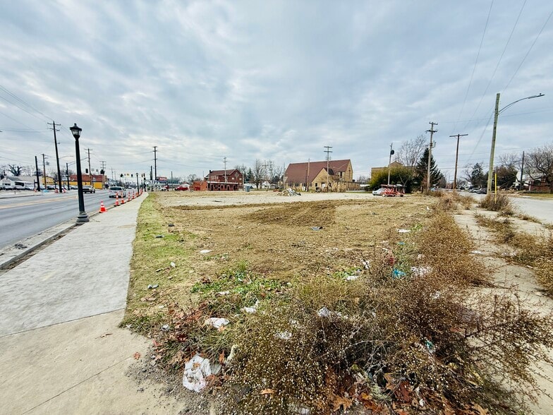 2301 Cleveland Ave, Columbus, OH for sale - Building Photo - Image 3 of 11