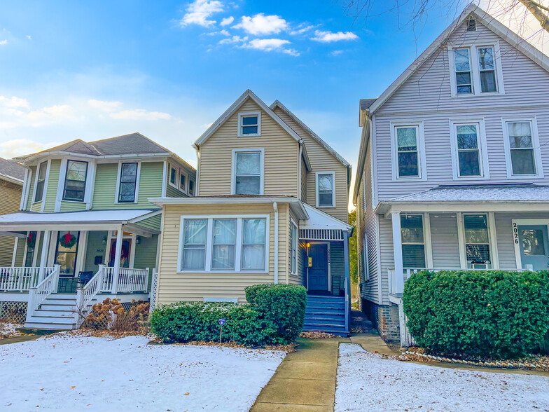 2024 Maple Ave, Evanston, IL for sale - Primary Photo - Image 1 of 12