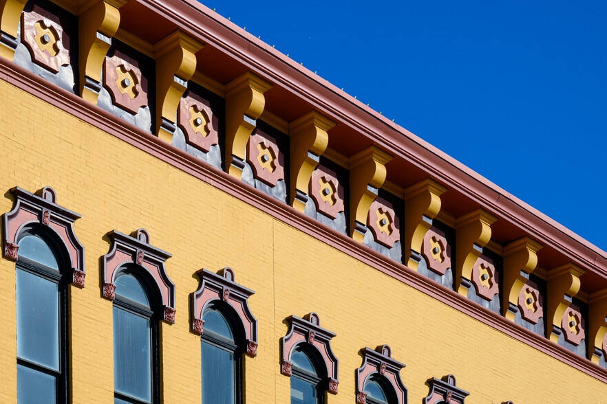 108 S Walnut St, Muncie, IN for lease - Building Photo - Image 2 of 56