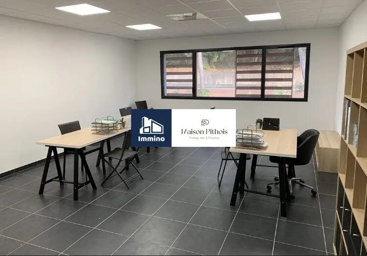 Office in Le Pradet for sale - Interior Photo - Image 2 of 5
