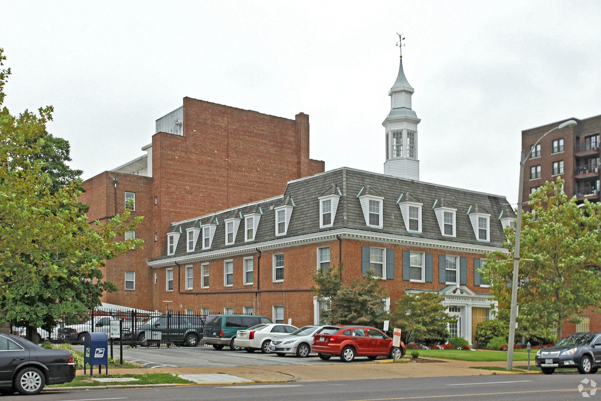 4144 Lindell Blvd, Saint Louis, MO 63108 Lindell Professional Bldg