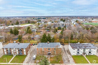 422 Hazel St, Waterloo, ON - AERIAL  map view