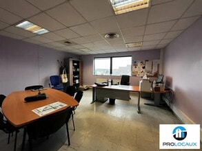 Office in Creil for sale Interior Photo- Image 2 of 10