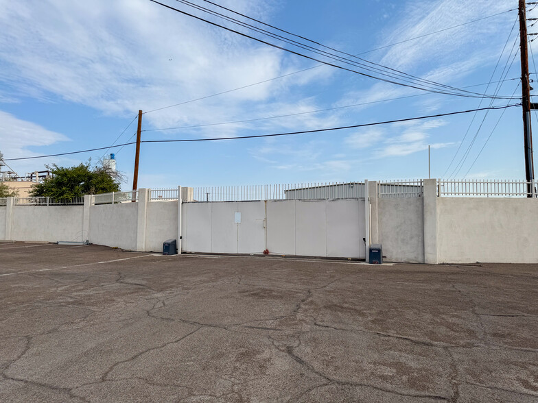 4205 W Glenrosa Ave, Phoenix, AZ for lease - Building Photo - Image 3 of 8