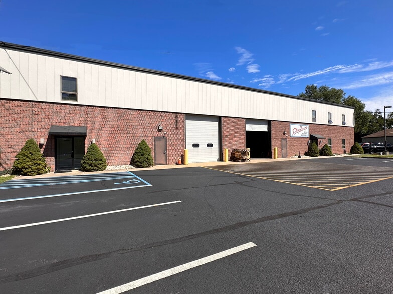110-130 Miller Rd, Medford, NJ for lease - Building Photo - Image 1 of 7