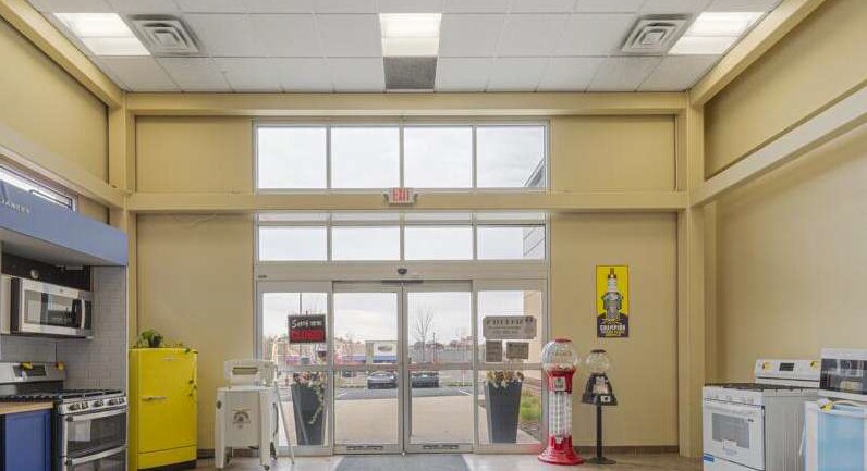 1891 Suburban Ave, Saint Paul, MN for lease Interior Photo- Image 1 of 4