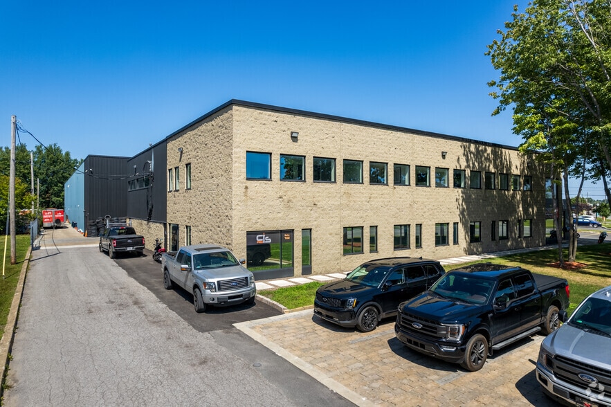 3330 Boul Des Entreprises, Terrebonne, QC for lease - Building Photo - Image 3 of 4
