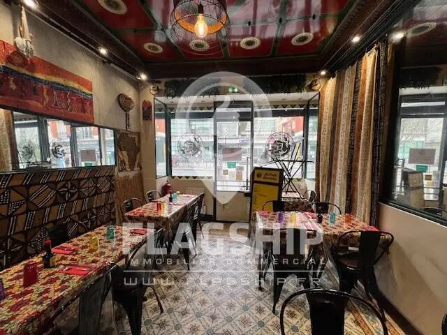 Retail in Paris for lease Interior Photo- Image 1 of 8