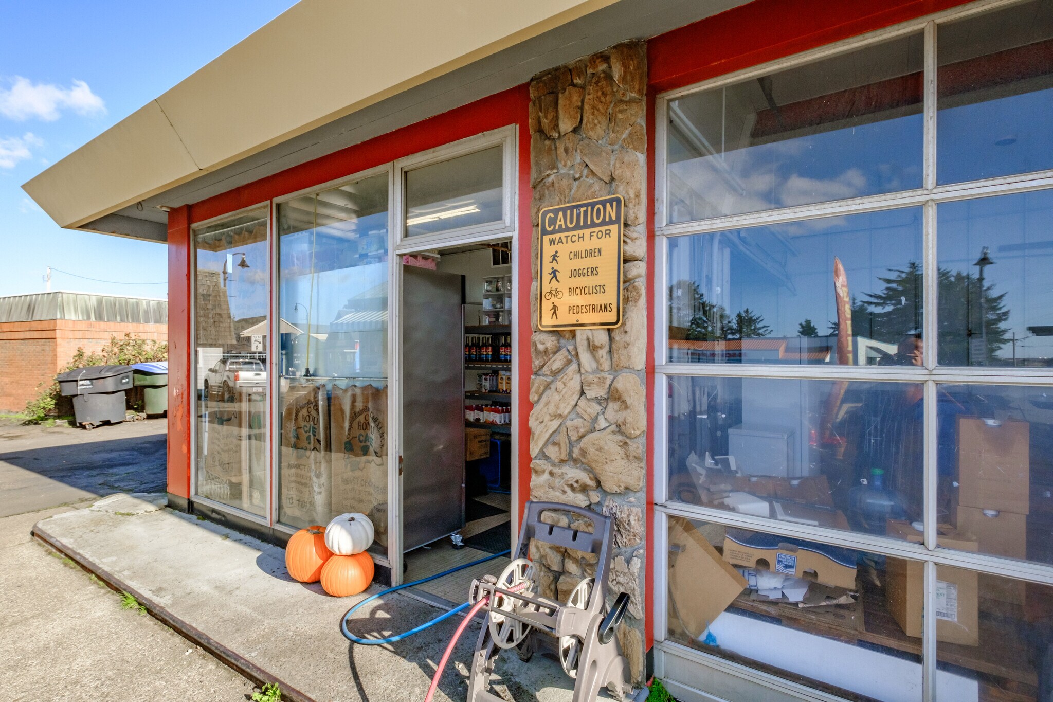 115 SW Highway 101, Waldport, OR 97394 Retail for Sale