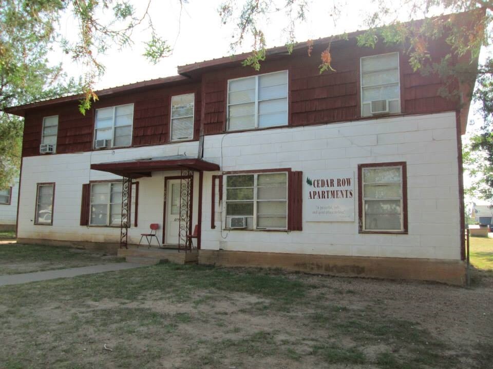 1901 Coleman St, Snyder, TX 79549