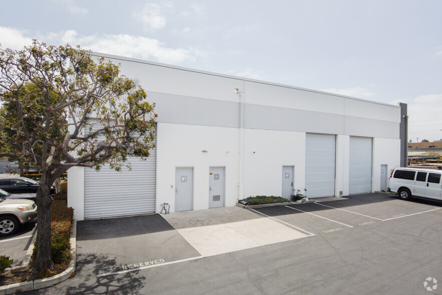 2900 Orange Ave, Signal Hill, CA for lease - Building Photo - Image 3 of 21