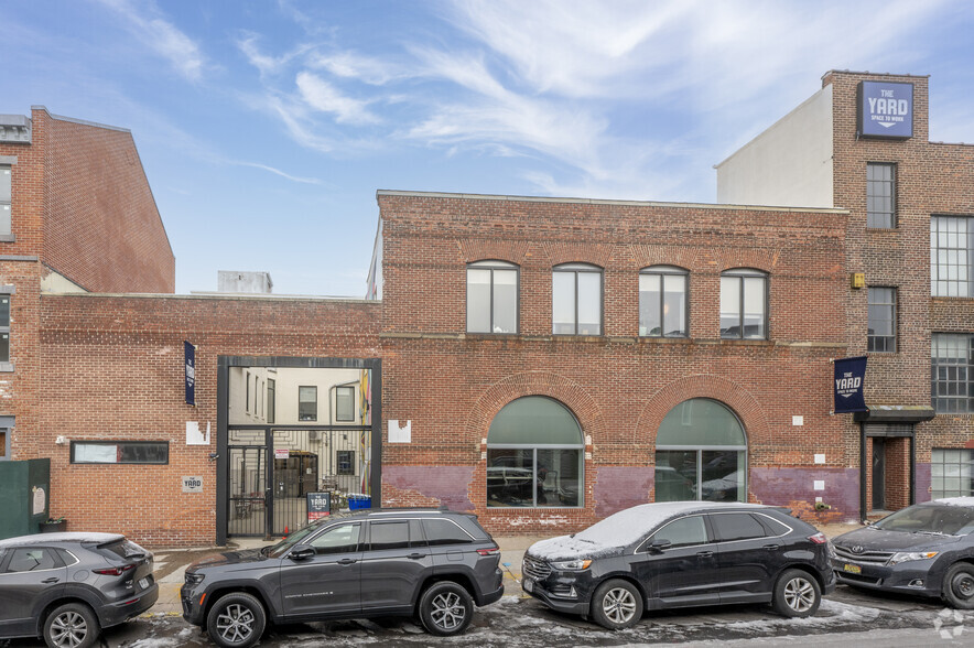 157-163 13th St, Brooklyn, NY for lease - Primary Photo - Image 1 of 4