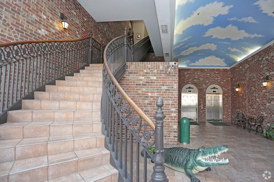 201 SE 2nd Ave, Gainesville, FL for sale - Lobby - Image 3 of 14