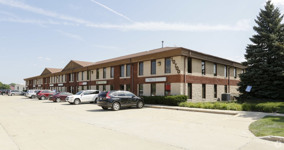 10700 W Venture Dr, Franklin, WI for sale - Primary Photo - Image 1 of 1