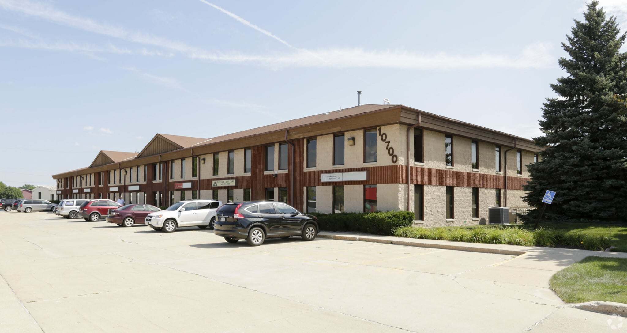 10700 W Venture Dr, Franklin, WI for sale Primary Photo- Image 1 of 1