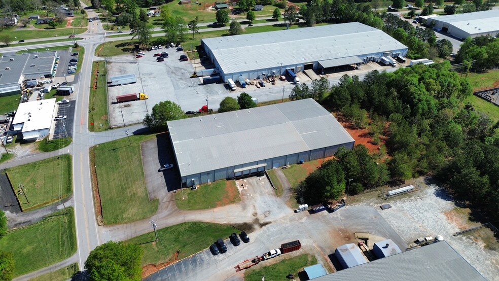 245 Tucapau Rd, Wellford, SC for lease - Building Photo - Image 2 of 8