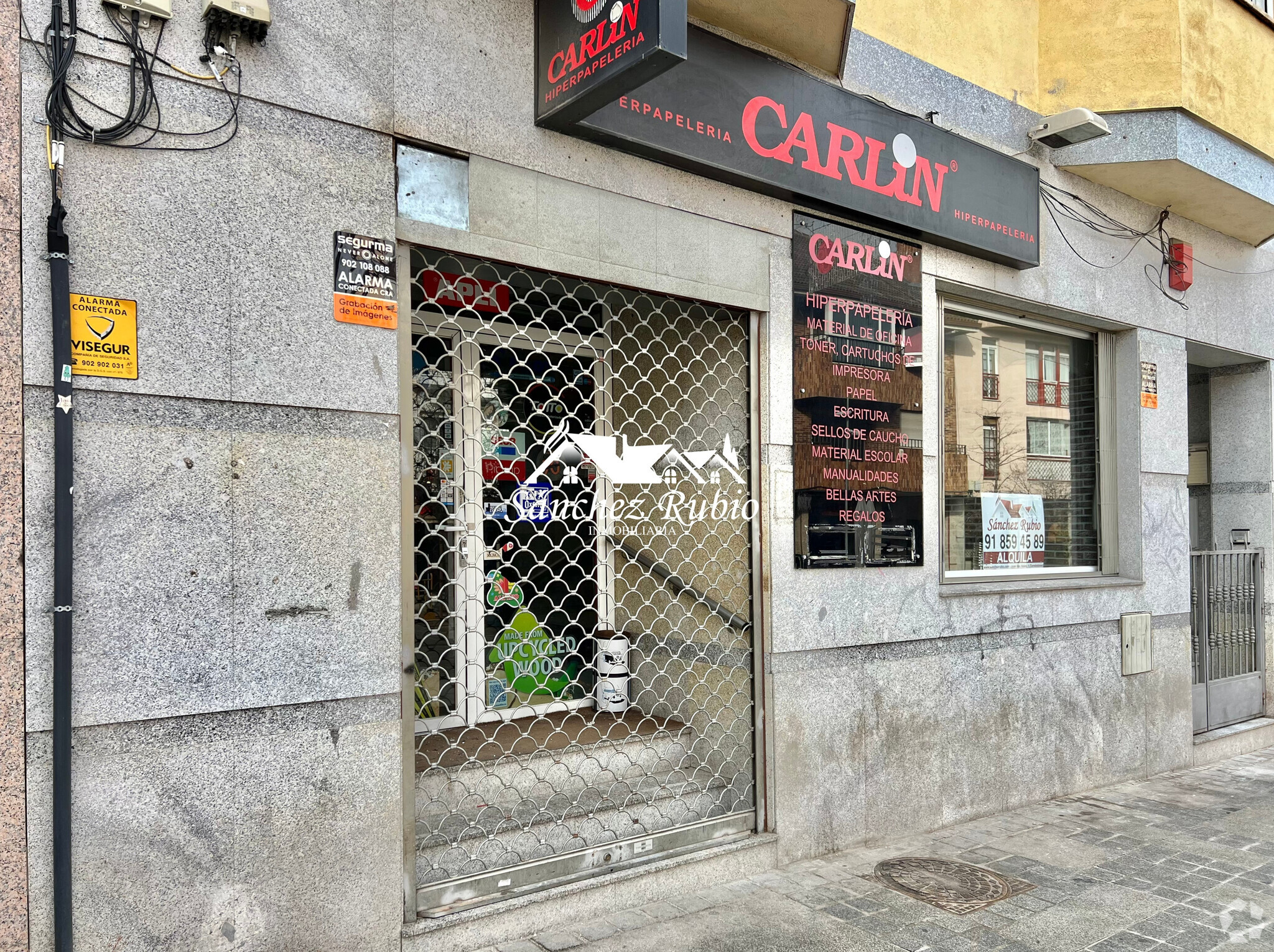 Retail in Torrelodones, MAD for lease Interior Photo- Image 1 of 2