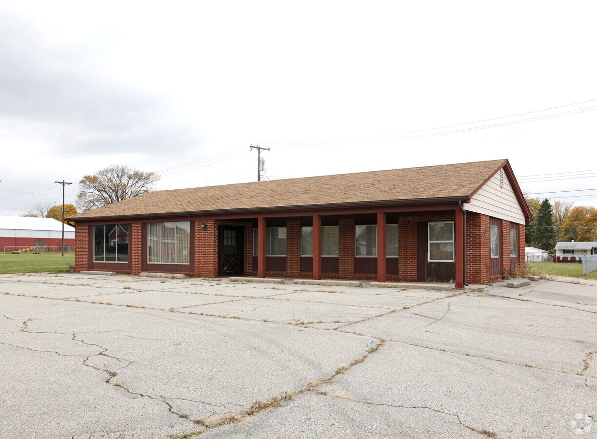 1145 Ecorse Rd, Ypsilanti, MI 48198